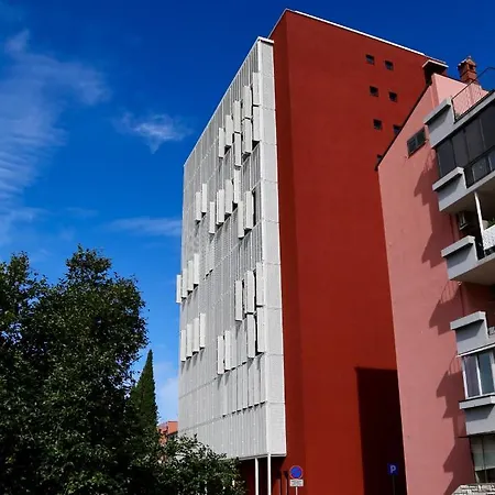 Apartment Histrias